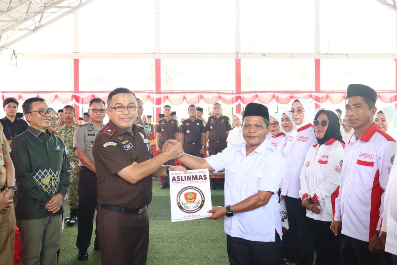 Plt Kajati Sulut Kukuhkan Srikandi Jaga Desa dan ASLINMAS Bolsel, Perkuat Tata Kelola Desa